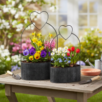 Prodotto Ciotola ovale decorativa in metallo con cuore, nera, 20/16 cm, set da 2