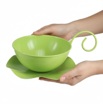 Prodotto Tazza decorativa in metallo, verde mela, con piattino, H8cm Ø11.5cm, 2 pezzi