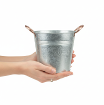 Prodotto Vaso da fiori in metallo con manici, secchiello decorativo, Ø16cm H15cm