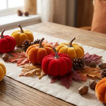 Prodotto Set di zucche decorative in velluto in tre colori, mini zucche da 5 cm, 12 pezzi