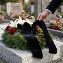 Prodotto Nastro da lutto nastro in velluto nero larghezza 100 mm 8 m