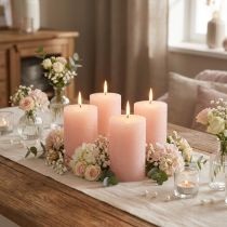 Prodotto Candele romantiche a colonna rosa tinta unita, rosa chiaro, 70×80 mm, set da 4 - Candele decorative per un'atmosfera accogliente