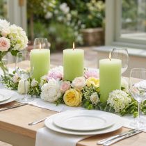Prodotto Set di 4 candele a colonna verde lime - Eleganti candele decorative per la tavola e per l'ambiente domestico, 70x120 mm - Ideali per celebrazioni e uso quotidiano