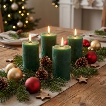 Prodotto Candele a colonna verde scuro 70x120 mm, set da 4, colorate in tutto, lunga durata di combustione, decorazione natalizia e da tavola