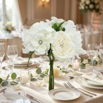 Prodotto Elegante bouquet da sposa decorativo con perle e strass, fiori artificiali, bouquet di fiori di seta, decorazione nuziale bianca e crema, 29 cm