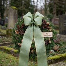 Prodotto Nastro decorativo moiré per ghirlande, verde salvia con bordo dorato - 175 mm x 25 m - nastro decorativo per fioristi e celebrazioni