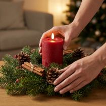 Prodotto Candela a colonna a LED in vera cera, colore rosso, con timer e luce bianca calda, 12 cm.