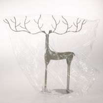 Prodotto Scultura decorativa di cervo con grandi corna, look moderno in metallo, 48 cm