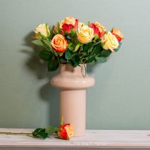 Prodotto Composizione di rose artificiali, un elemento decorativo senza tempo per qualsiasi interno, 44 cm, 6 pezzi