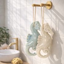 Prodotto Decorazione a forma di cavalluccio marino da appendere per soggiorno e bagno, stile estivo marittimo, 15 cm, 2 pezzi