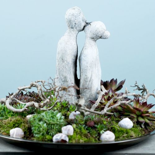 Prodotto Figura decorativa coppia che si bacia in pietra cast 40cm