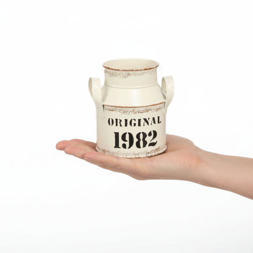 Prodotto Brocca decorativa in metallo “Originale 1982” color crema ruggine, altezza 16 cm, 2 pezzi