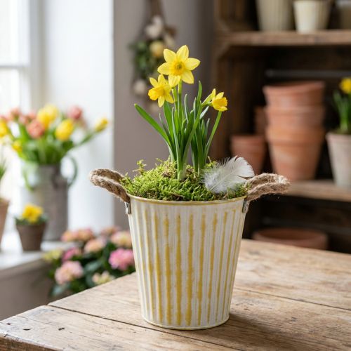 Vaso in metallo, decorazione primaverile, fioriera con manici, giallo, shabby chic, Ø18cm, H17.5cm | Floristik24.it