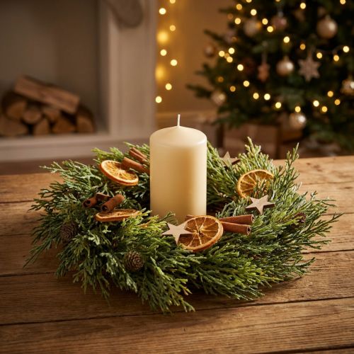 Prodotto Piccola corona di abete artificiale, verde con pigne, Ø24cm, Natale
