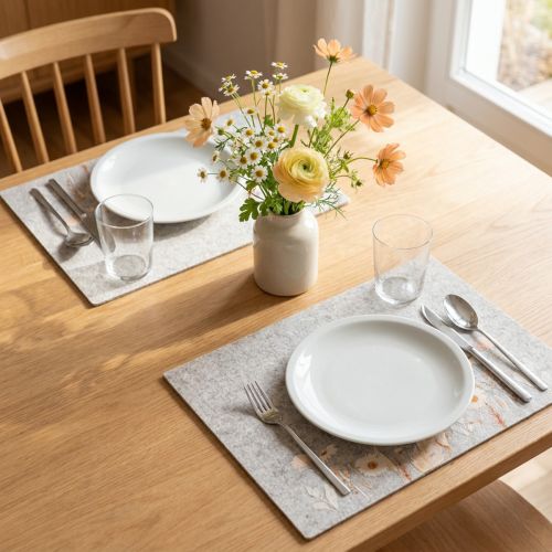 Prodotto Tovagliette in feltro con motivo floreale – tovagliette eleganti per la decorazione naturale della tavola 45x35cm 2 pezzi