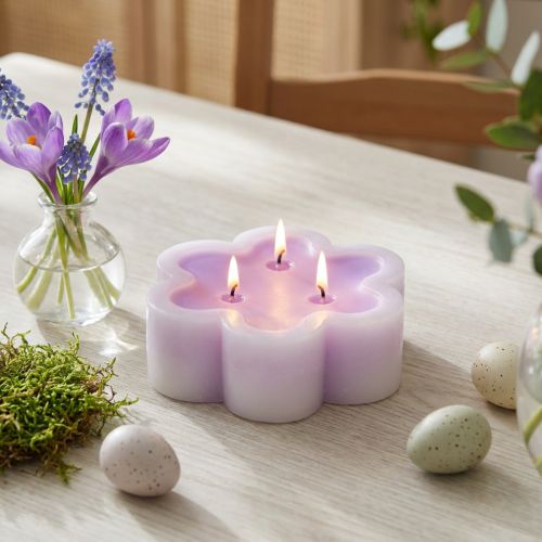 Candela a tre stoppini come candela a fiori viola bianco Ø11,5 cm H4 cm | Floristik24.it