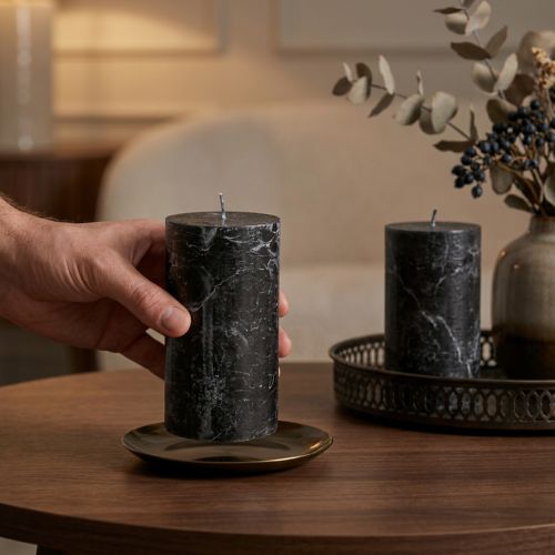 Candele a colonna nere 85×150mm 2 pezzi, tinte in tutto, eleganti per la decorazione e l'atmosfera | Floristik24.it
