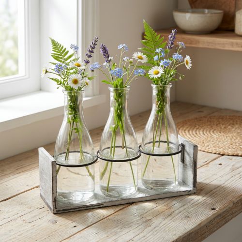 Prodotto Set di bottiglie rustiche su supporto in legno - 3 bottiglie di vetro, grigio-bianco, 24x8x20 cm - Versatile per la decorazione