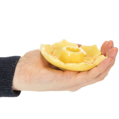 Prodotto Portacandele affusolati in ceramica, a forma di fiore decorativo per un'elegante decorazione della tavola, 11 cm, 2 pezzi