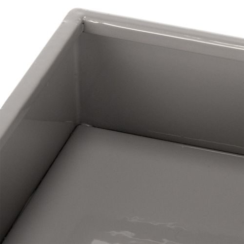 Vaso cubico grigio con base