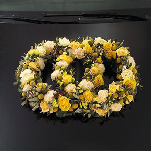 Prodotto Composizione floreale per auto in schiuma doppio anello 55×39 cm H6 cm 1 pezzo