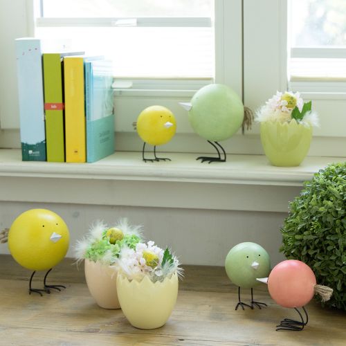 Prodotto Figure decorative a forma di pulcino con design rotondo per accenti leggeri e giocosi, 9,5 cm, 3 pezzi