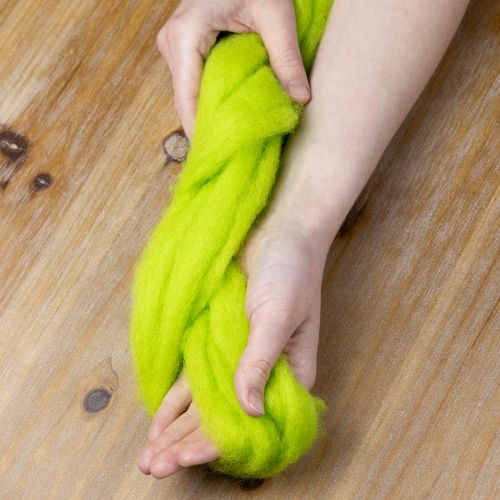 Filato di lana morbida per decorazioni stagionali 2 m verde | Floristik24.it