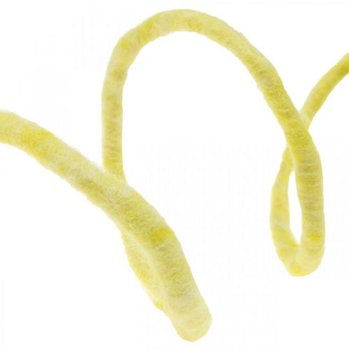 Cordone in feltro con cordoncino in lana giallo pastello 20m