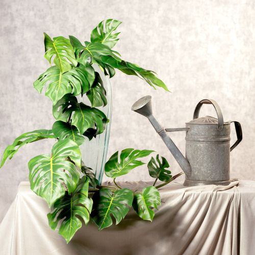 Prodotto Monstera artificiale con fogliame grande per accenti eleganti nella zona giorno 120 cm