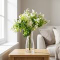 Bouquet decorativo di fiori artificiali, verde e bianco, lungo 36 cm, decorazione floreale artificiale per tavolo, vaso e davanzale, eucalipto e fiori | Floristik24.it