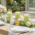 Set di 4 candele a colonna verde lime - Eleganti candele decorative per la tavola e per l'ambiente domestico, 70x120 mm - Ideali per celebrazioni e uso quotidiano | Floristik24.it