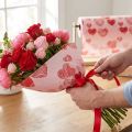 Polsino di carta velina cuori rosa 25 cm 100 m | Floristik24.it