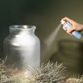 Spray glitterato effetto neve argentato per finestre e decorazioni invernali 150 ml | Floristik24.it